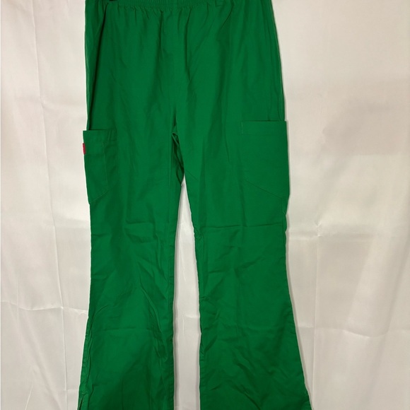 Womens size medium dickies brand scrub set, #I891 - Picture 2 of 7